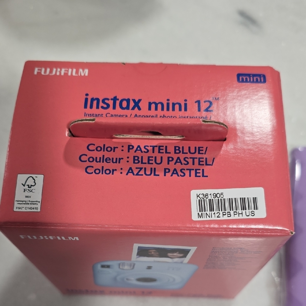 Fujifilm Instax Mini 12 in Blue with Quilted Purple Photobook Brand NEW IN BOX - Picture 2 of 8
